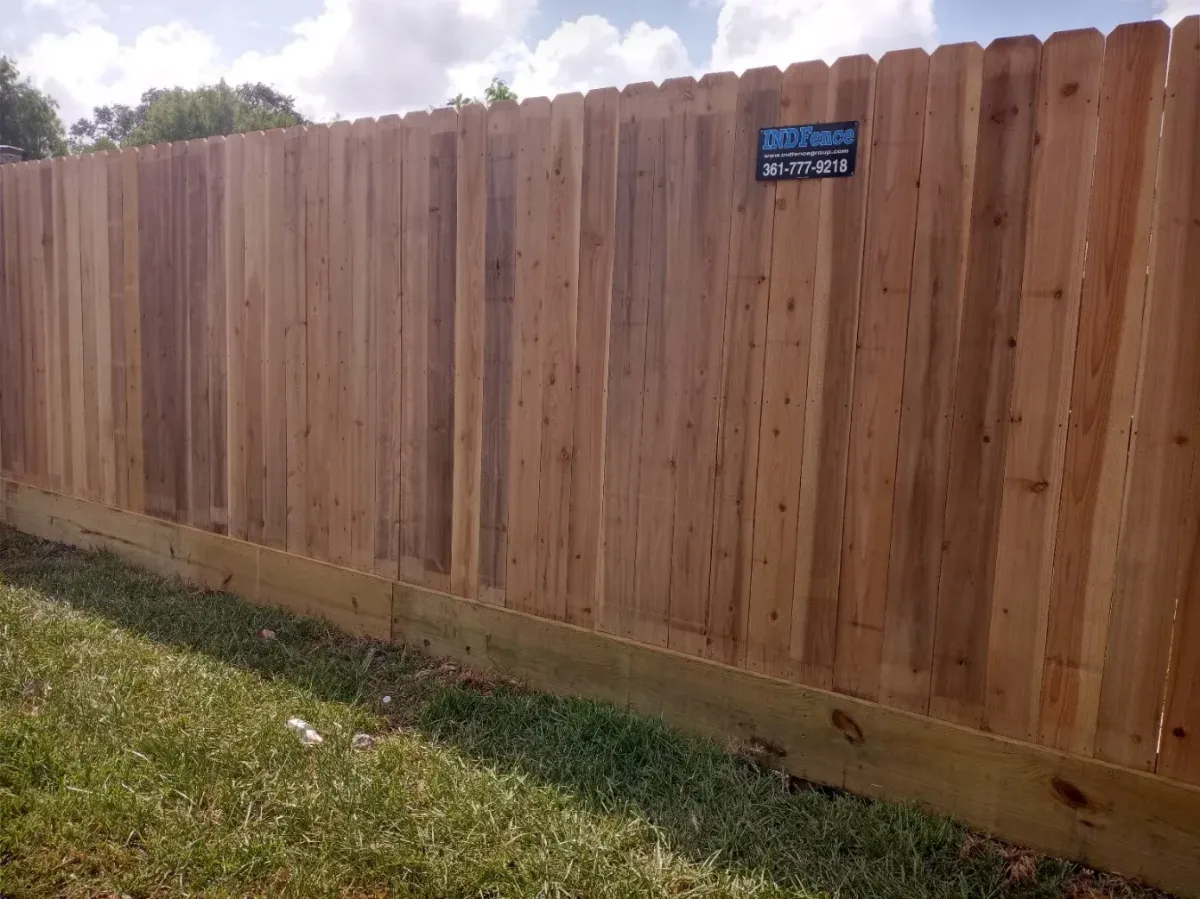 Fence contractor in Ingleside, TX