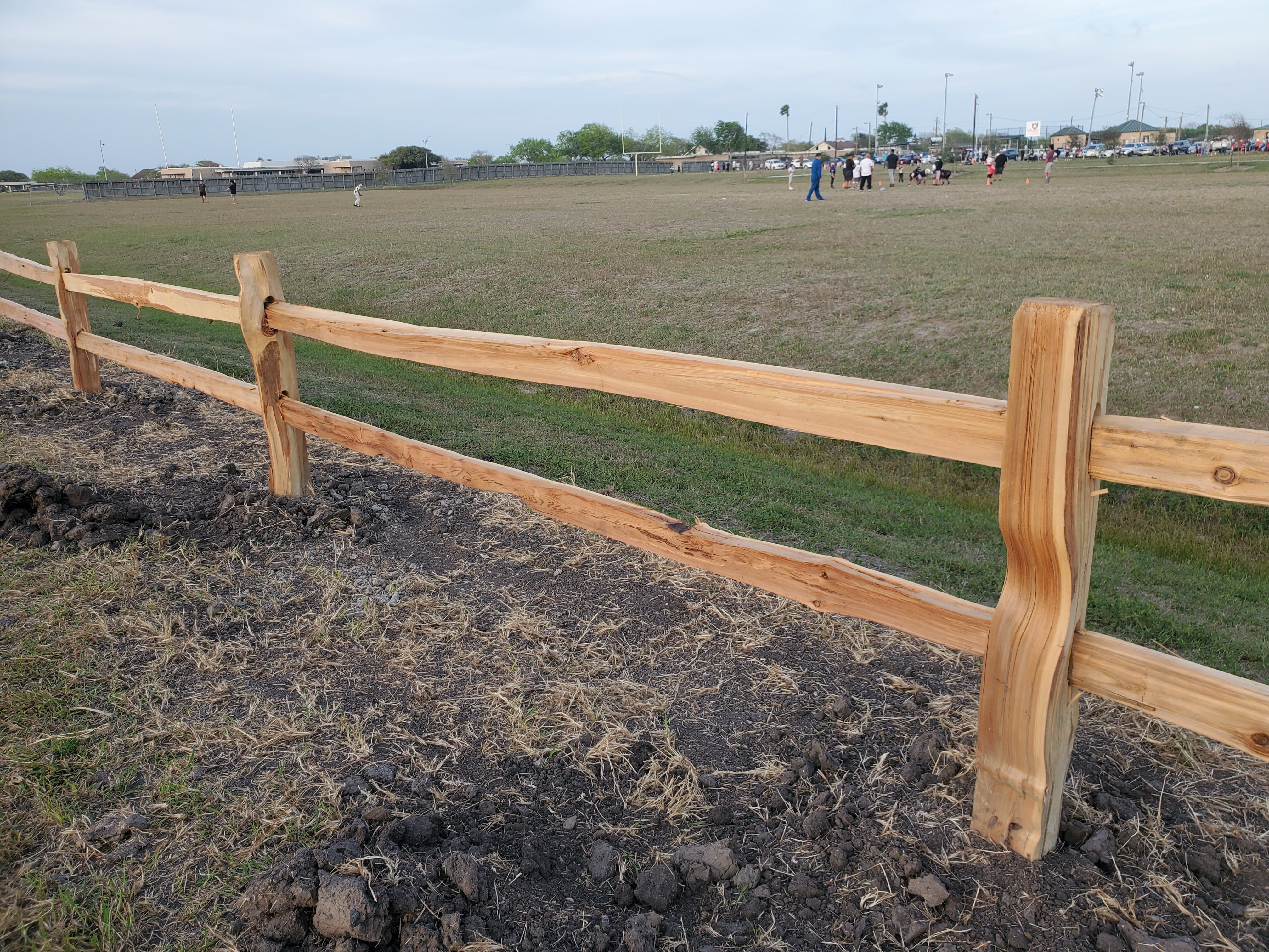 Fence contractor in Rockport, TX